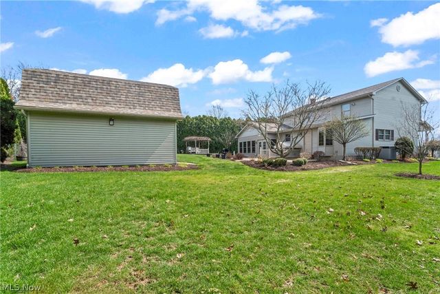 551 E Regency Circle, Canfield, OH 44406