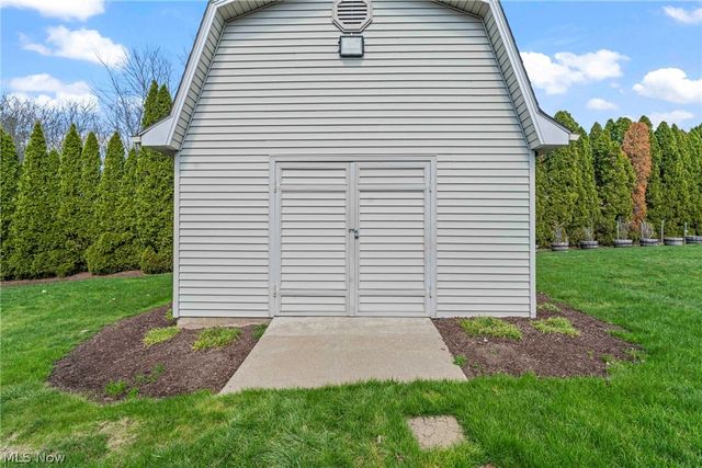 551 E Regency Circle, Canfield, OH 44406
