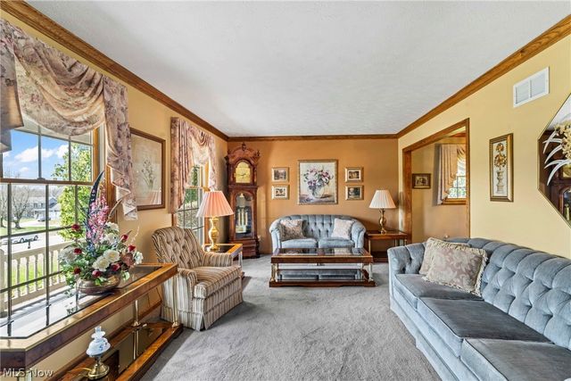 551 E Regency Circle, Canfield, OH 44406