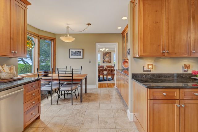 636 Ruddiman Drive, North Muskegon City, MI 49445