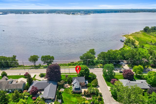 636 Ruddiman Drive, North Muskegon City, MI 49445