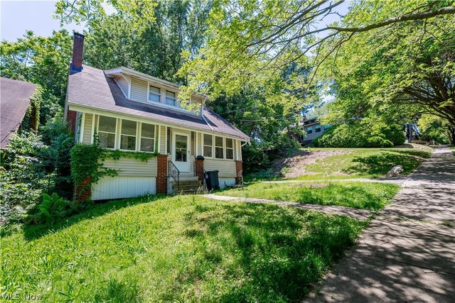 628 Lakemont Avenue, Akron, OH 44314