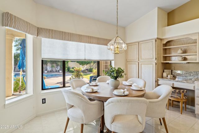 10737 E TERRA Drive, Scottsdale, AZ 85258