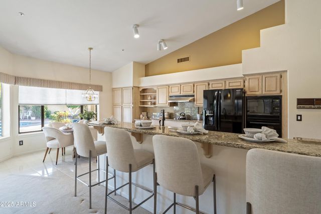 10737 E TERRA Drive, Scottsdale, AZ 85258