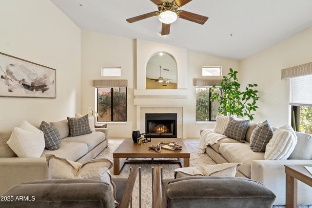 10737 E TERRA Drive, Scottsdale, AZ 85258