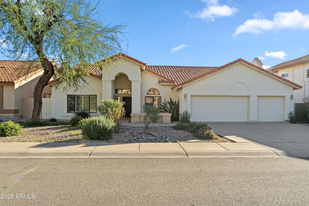 10737 E TERRA Drive, Scottsdale, AZ 85258