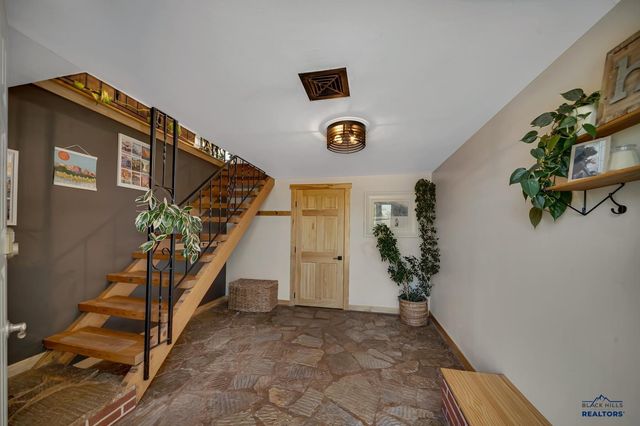 2728 ARROWHEAD DR, Rapid City, SD 57702