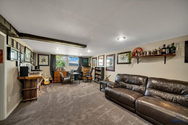 2728 ARROWHEAD DR, Rapid City, SD 57702