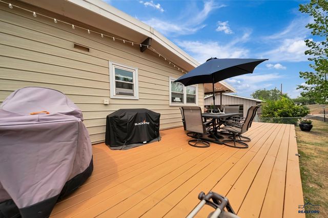 2728 ARROWHEAD DR, Rapid City, SD 57702