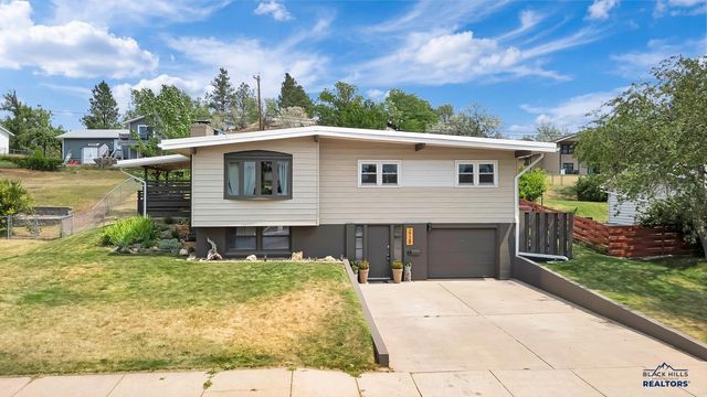 2728 ARROWHEAD DR, Rapid City, SD 57702