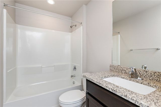 1257 Carnaby St, Corpus Christi, TX 78415