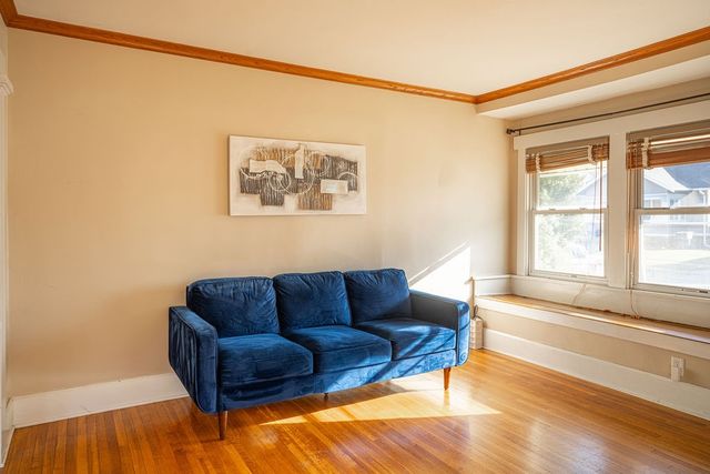 2102 York Street, Des Moines, IA 50316