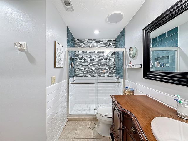 1715 PELICAN COVE ROAD GL438, Sarasota, FL 34231