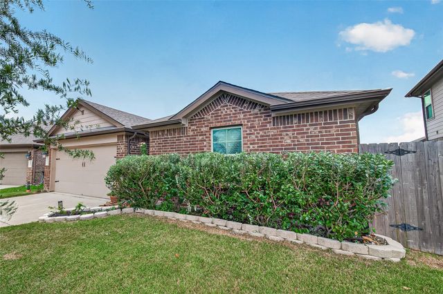 811 Petunia Falls Lane, Rosharon, TX 77583