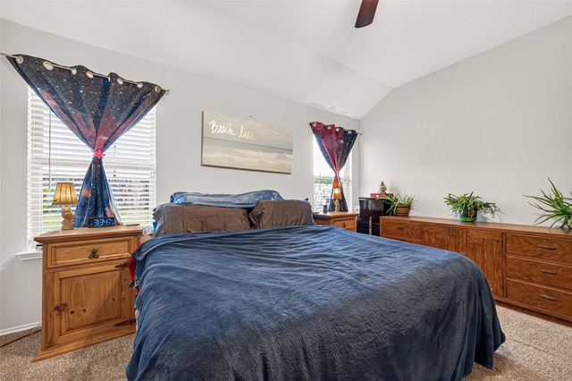811 Petunia Falls Lane, Rosharon, TX 77583