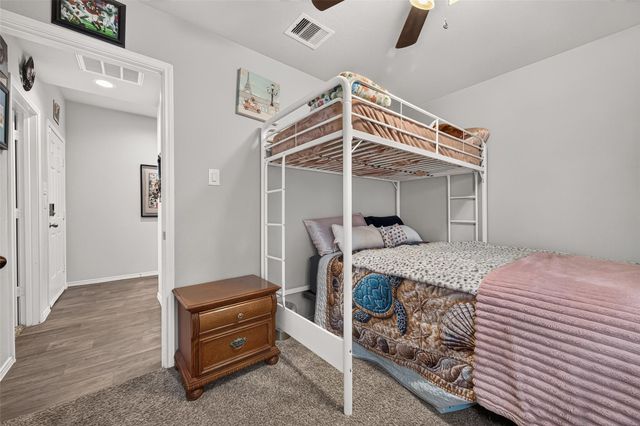 811 Petunia Falls Lane, Rosharon, TX 77583
