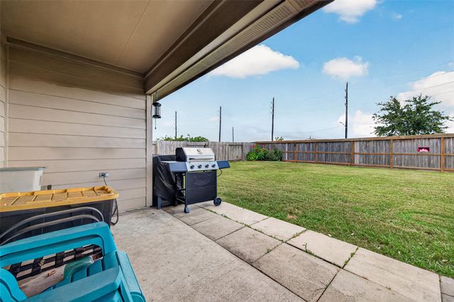 811 Petunia Falls Lane, Rosharon, TX 77583