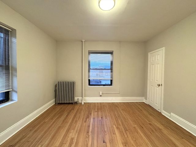 8 Langmaid Ave 14, Somerville, MA 02145