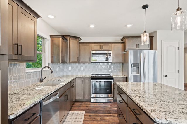 7590 S NURSERY RD, Columbia, MO 65203