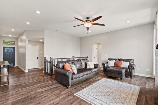 7590 S NURSERY RD, Columbia, MO 65203