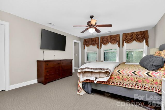 6031 Greystone Drive, Matthews, NC 28104