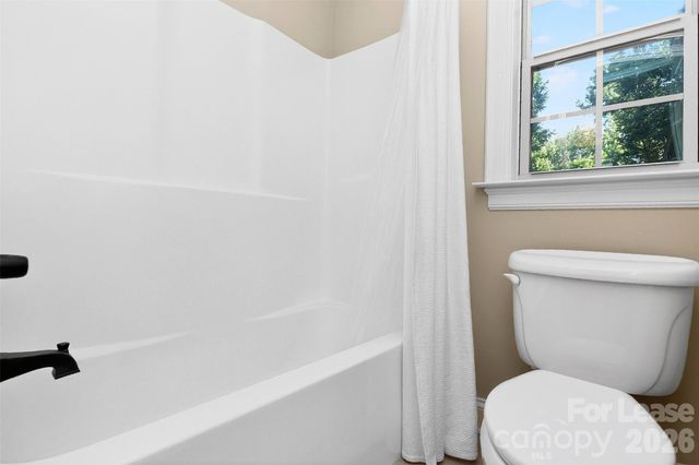 6031 Greystone Drive, Matthews, NC 28104