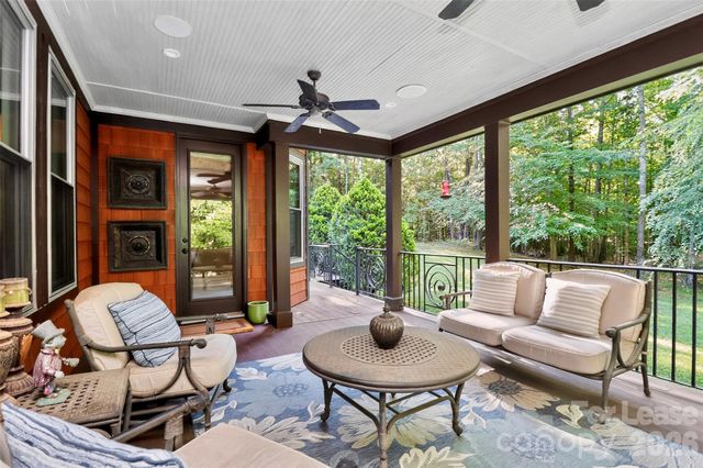 6031 Greystone Drive, Matthews, NC 28104
