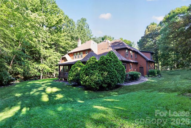 6031 Greystone Drive, Matthews, NC 28104