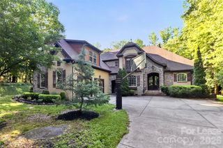 6031 Greystone Drive, Matthews, NC 28104