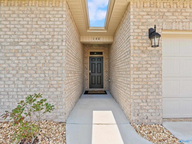 140 Red Fox Way, Meridianville, AL 35759