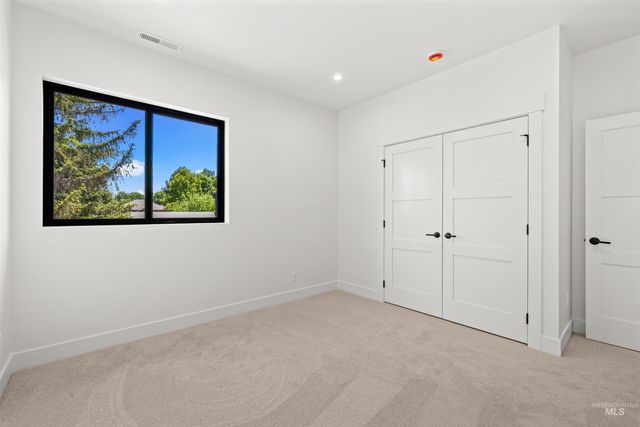 2591 S Greenwood Circle, Boise, ID 83706