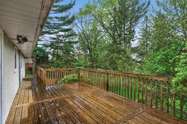 1845 City Heights Drive, Maplewood, MN 55117