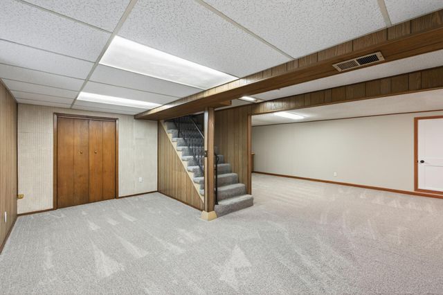1845 City Heights Drive, Maplewood, MN 55117