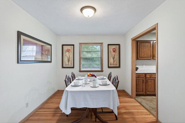 1845 City Heights Drive, Maplewood, MN 55117