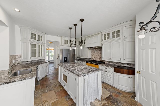 18522 Park Harbor Drive, Houston, TX 77084