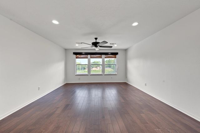 18522 Park Harbor Drive, Houston, TX 77084