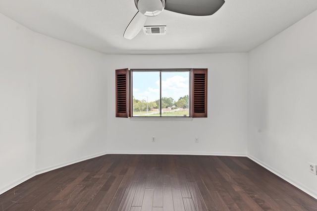 18522 Park Harbor Drive, Houston, TX 77084
