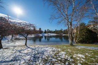 5106 Rock Run, West Bloomfield, MI 48322