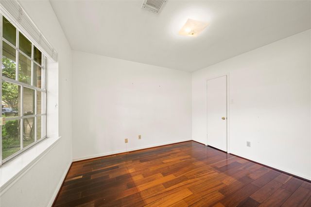 12502 Queensbury Lane, Houston, TX 77024