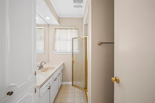 12502 Queensbury Lane, Houston, TX 77024