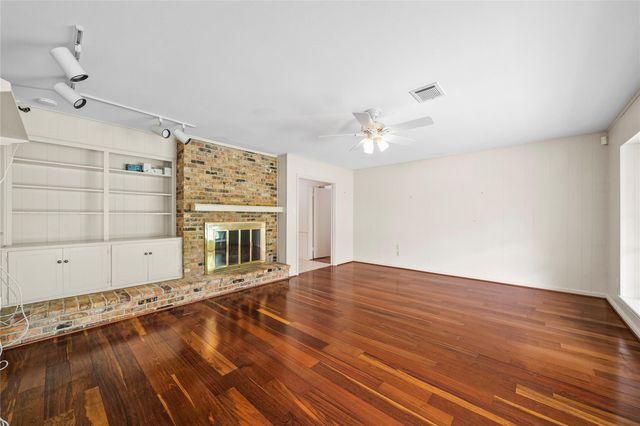 12502 Queensbury Lane, Houston, TX 77024