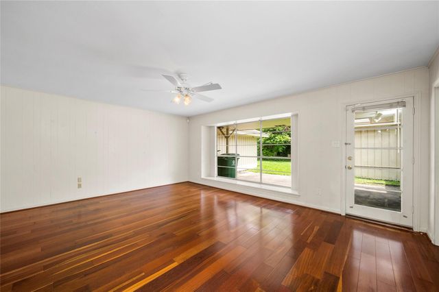 12502 Queensbury Lane, Houston, TX 77024