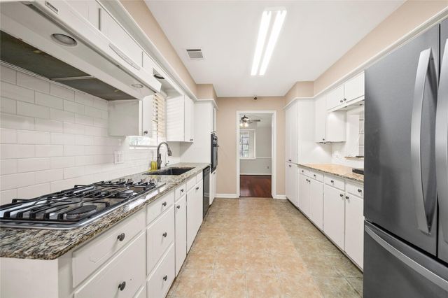 12502 Queensbury Lane, Houston, TX 77024