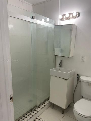 1611 Michigan Ave 4, Miami Beach, FL 33139