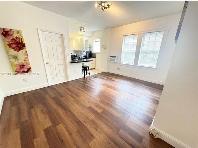 1611 Michigan Ave 4, Miami Beach, FL 33139