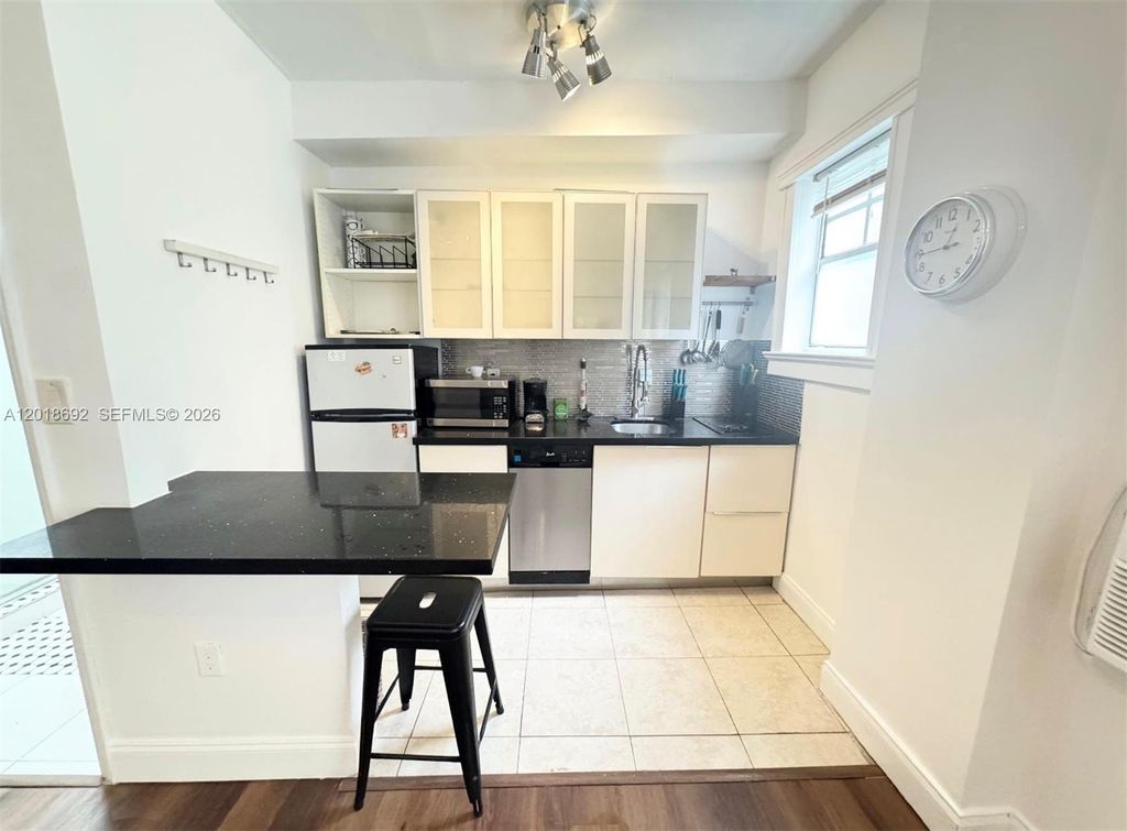 1611 Michigan Ave 4, Miami Beach, FL 33139