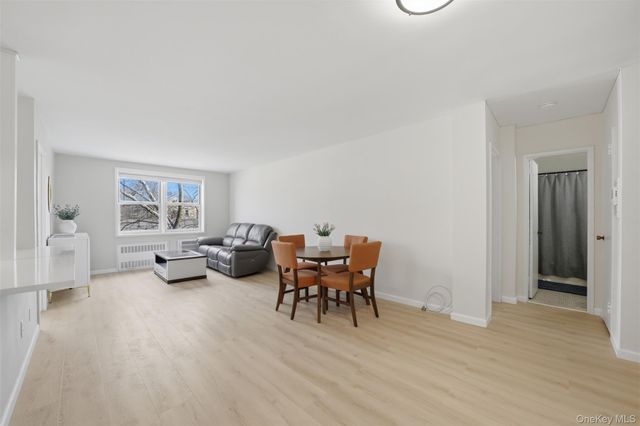 600 Locust Street 5F, Mount Vernon, NY 10552