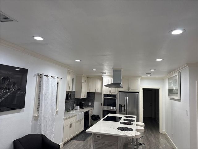 3021 Gray Street, Houston, TX 77004