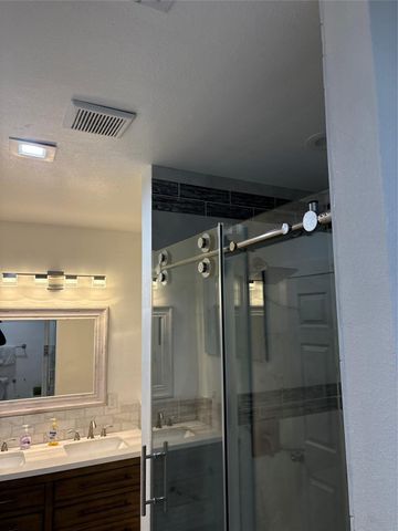 3021 Gray Street, Houston, TX 77004