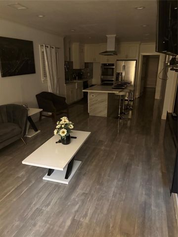 3021 Gray Street, Houston, TX 77004